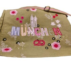 Munchen   cloth purse  Made in Berlin. Germany